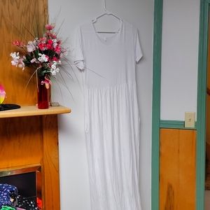 Long length T-shirt dress with pockets!